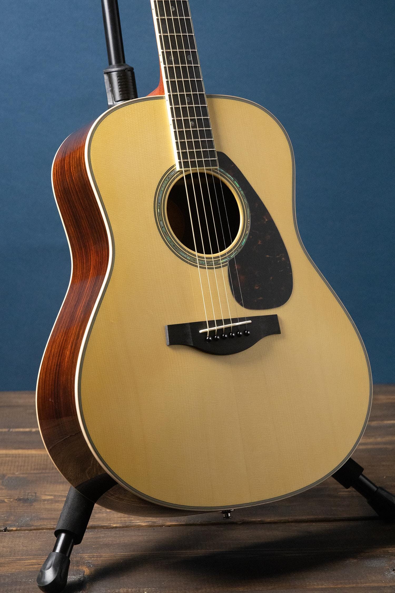 Yamaha LL16ARE Acoustic Guitar | Tapestry Music