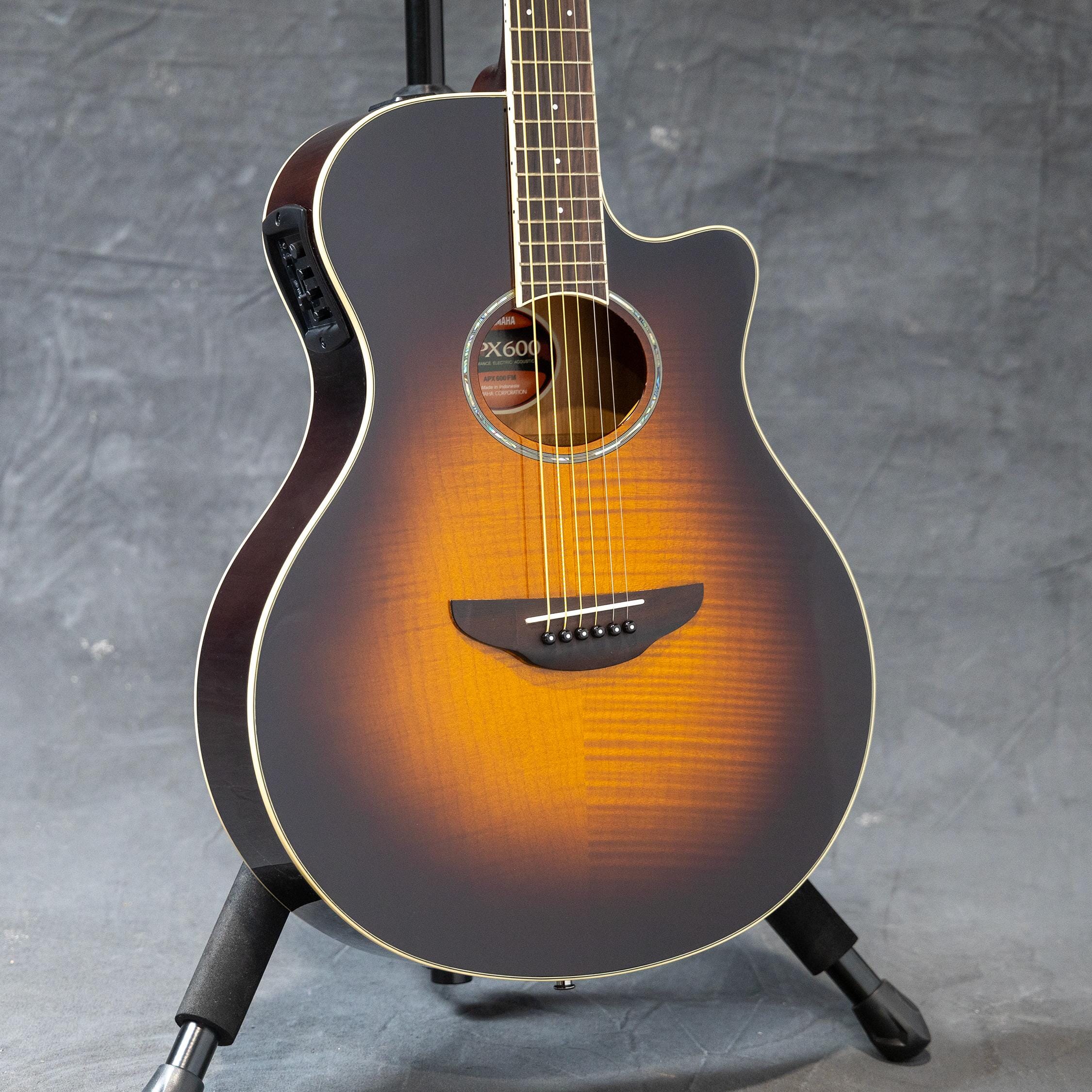 Yamaha APX600FM Acoustic Guitar Brown Sunburst