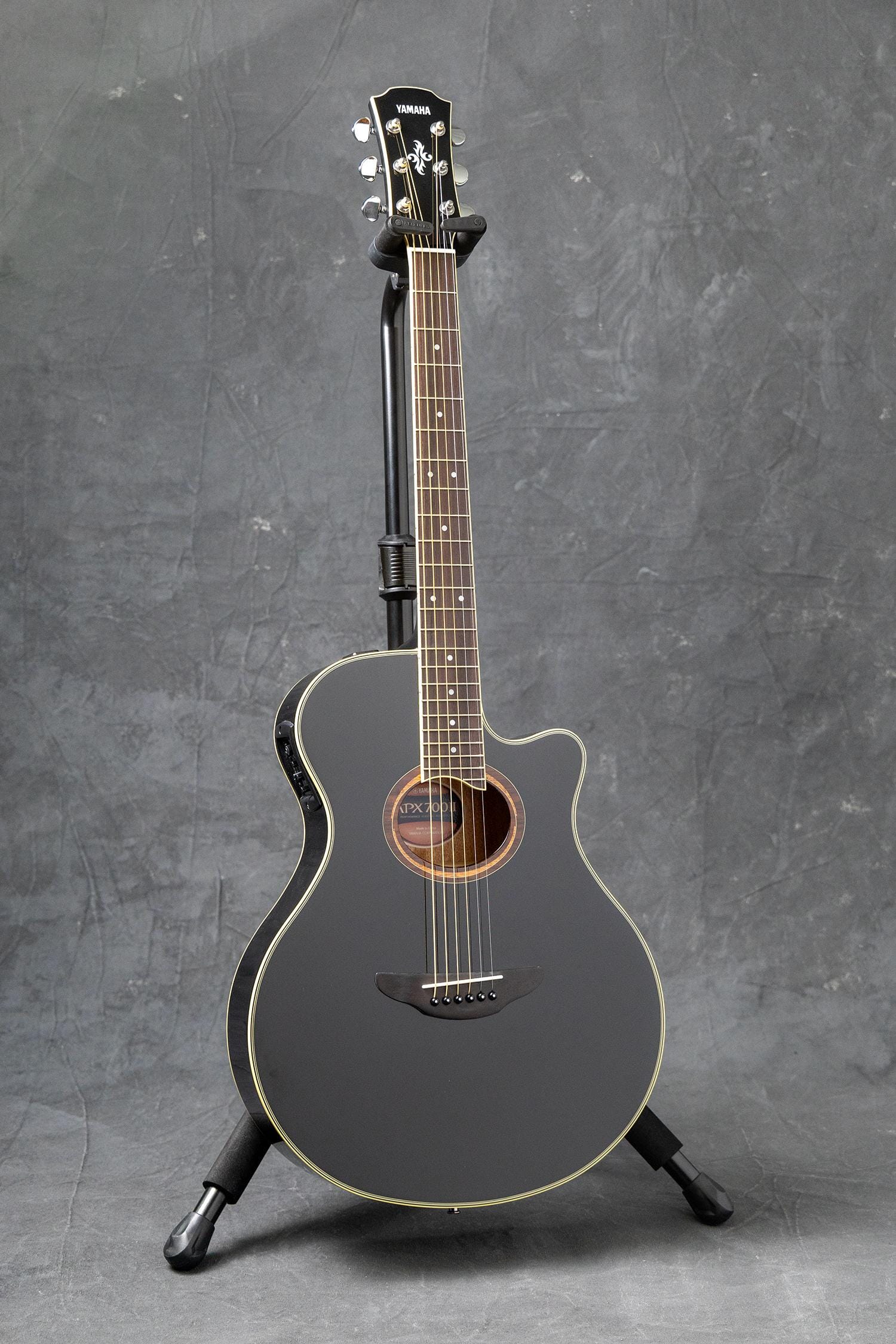 Yamaha APX700II Acoustic Guitar Black | Tapestry Music