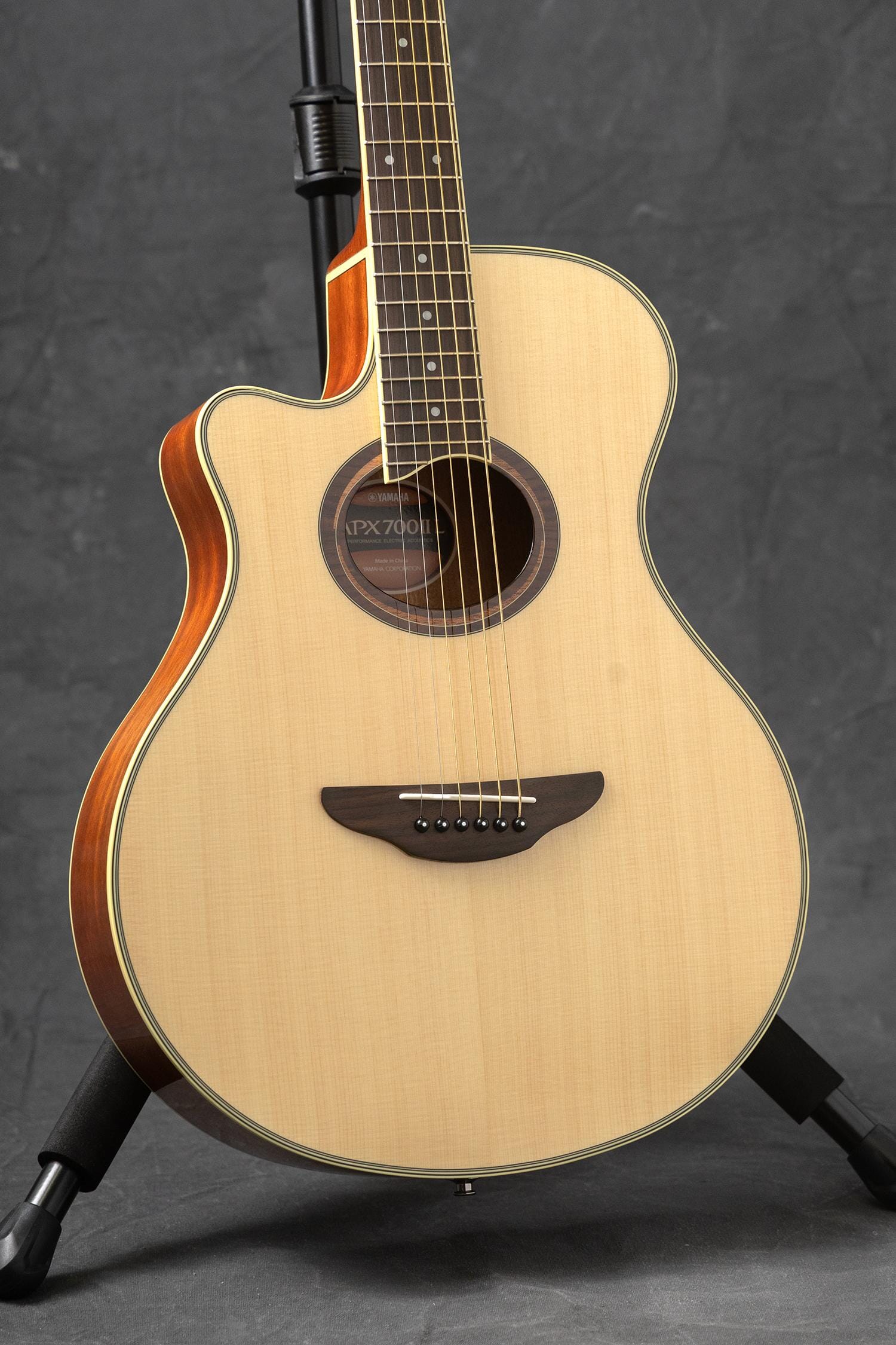 Yamaha APX700II Left Handed Acoustic Guitar | Tapestry Music