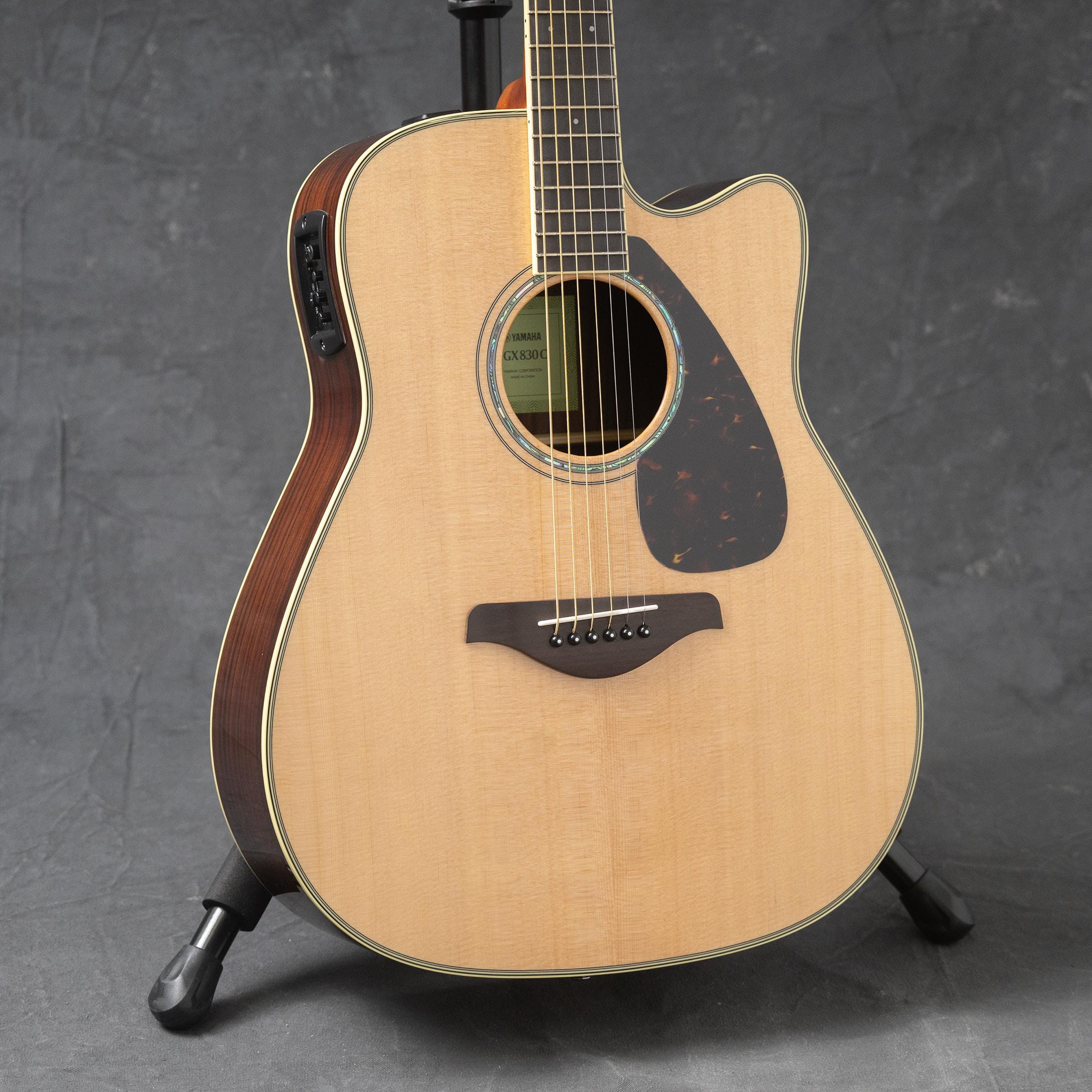 Yamaha FSX830C Acoustic Folk Guitar
