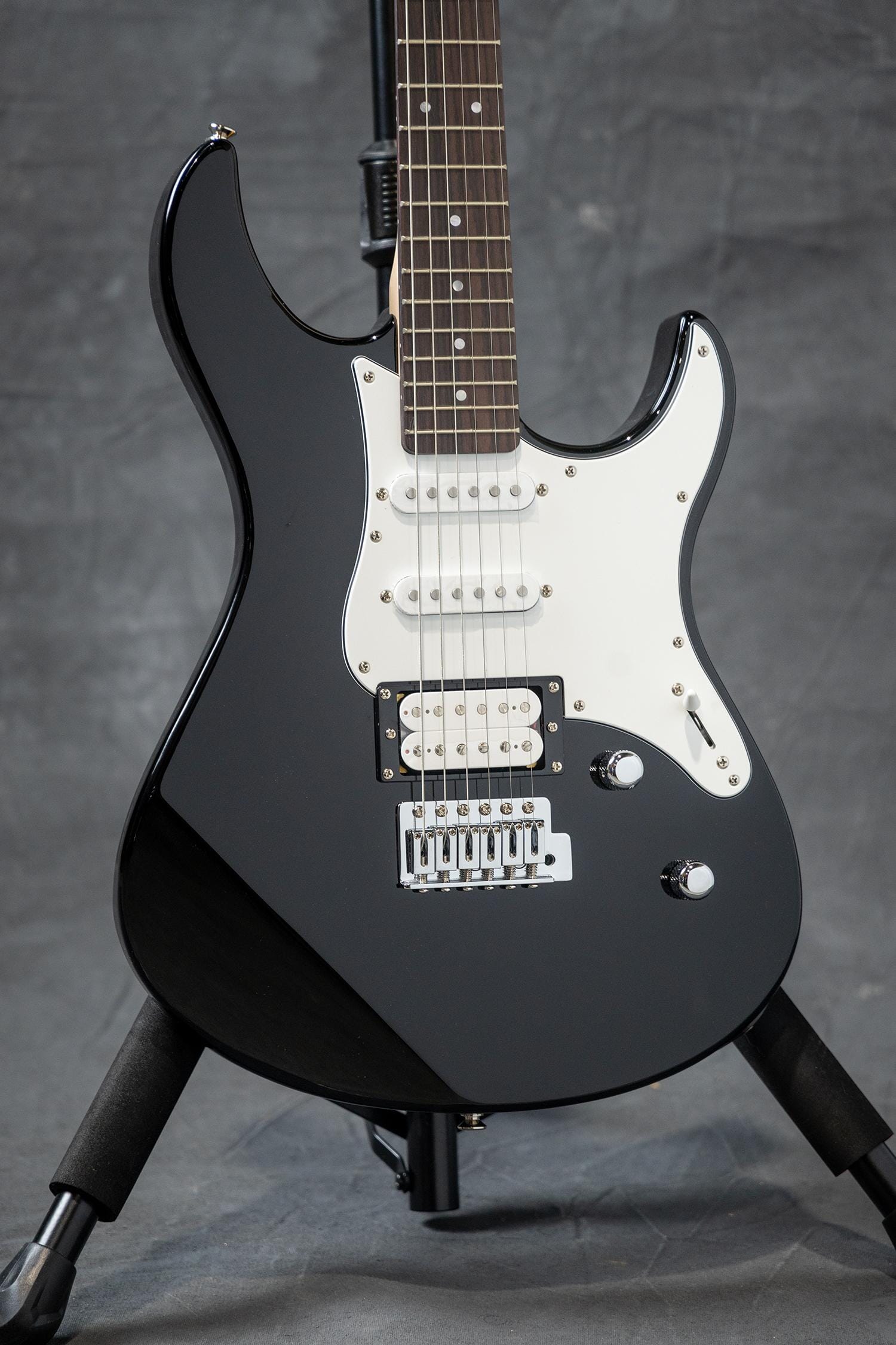 YAMAHA Pacifica PAC112V エレキギター ブラック PAC112VBL-1.webp?v=1758548210&