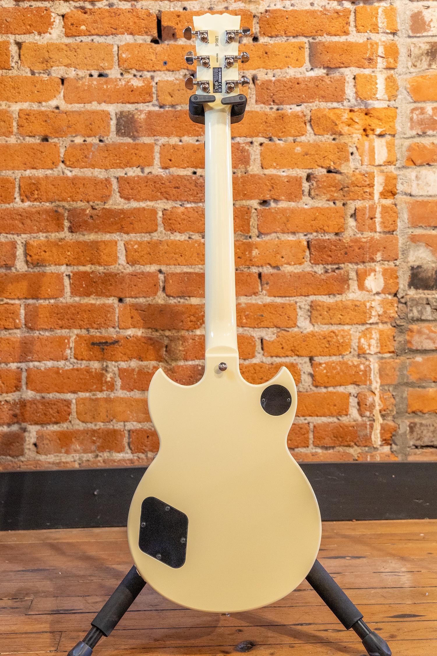 Yamaha SG1820VW SG - Vintage White Guitar | Tapestry Music