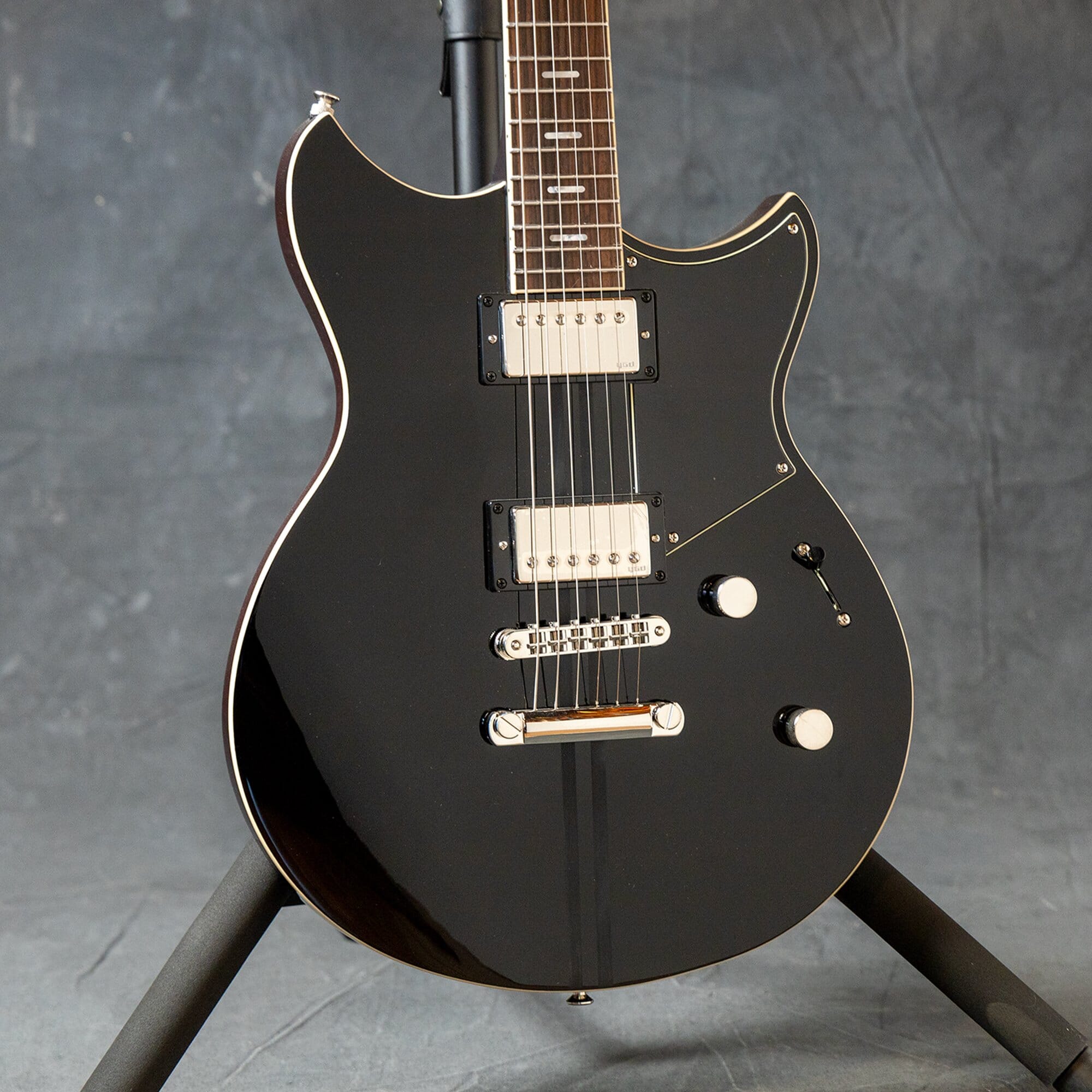 YAMAHA REVSTAR STANDARD ELECTRIC GUITAR RSS20 BLACK RSS20 BL