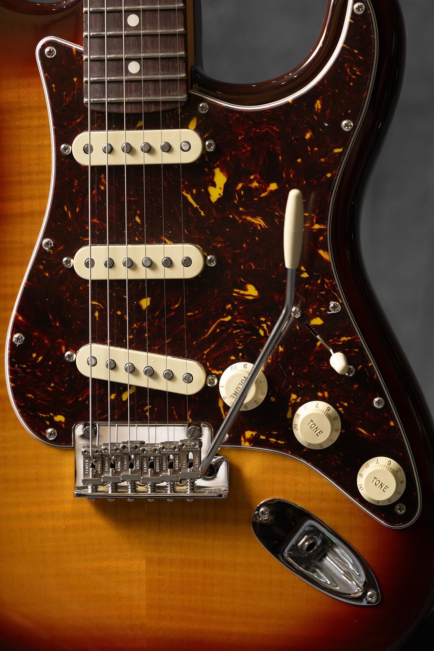 ★Custom HardRelic Sunburst StratocasterⅡ ☆Custom HardRelic Sunburst StratocasterⅡ ☆Custom