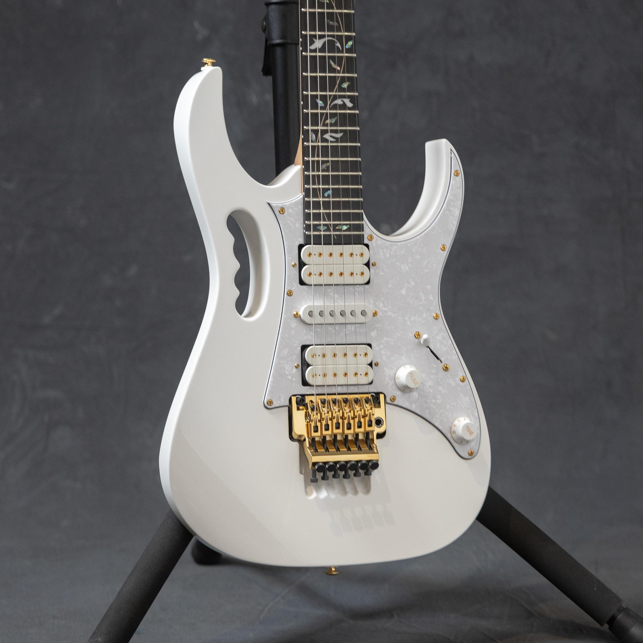 Ibanez JEM7VPWH JEM Steve Vai Electric Guitar - White w/Gigbag