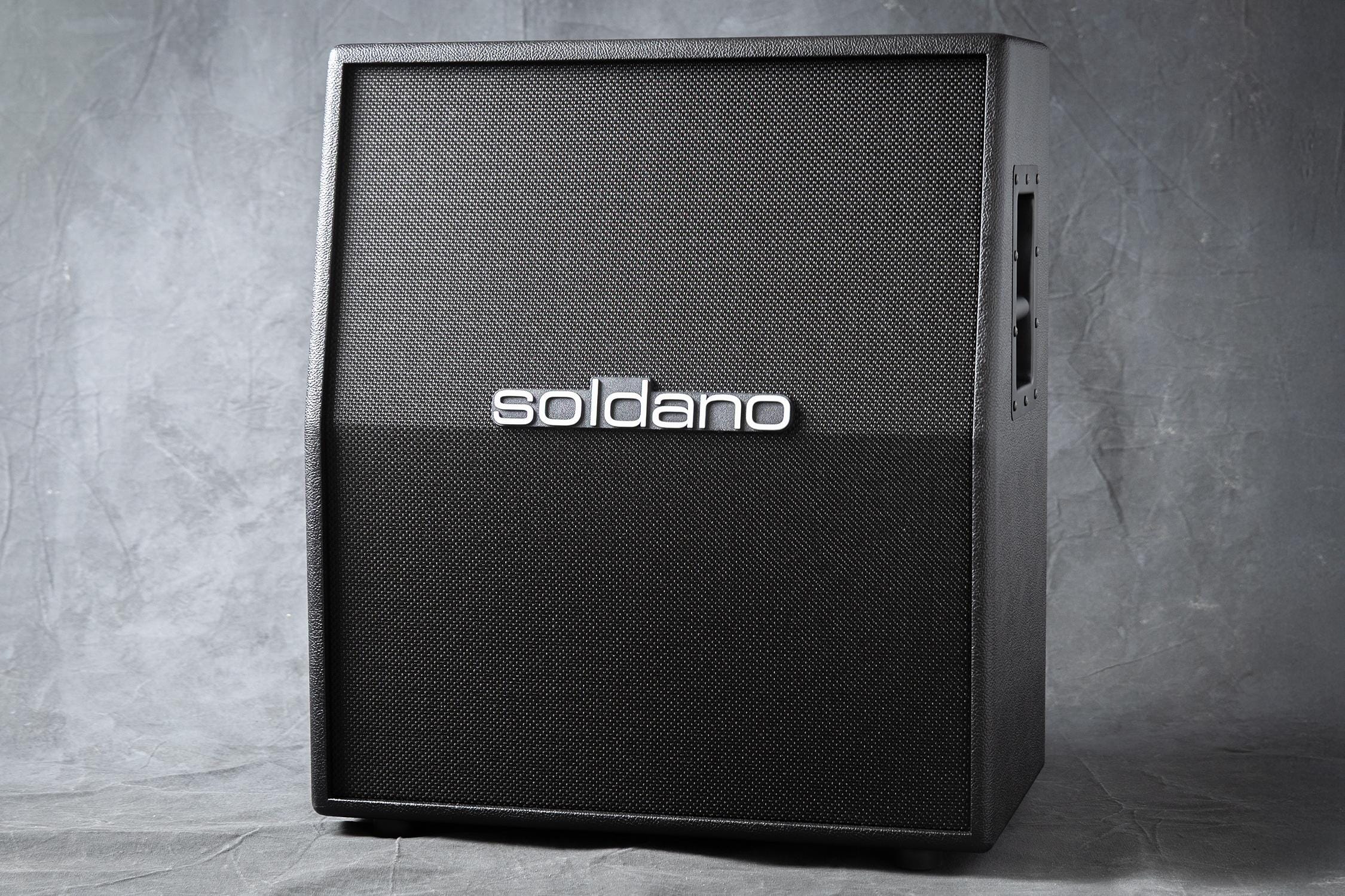 Soldano 2x12" Vertical Slant Cabinet - Celestion Vintage 30s - 120w - 8 Ohms - Black Tolex - Black Grille