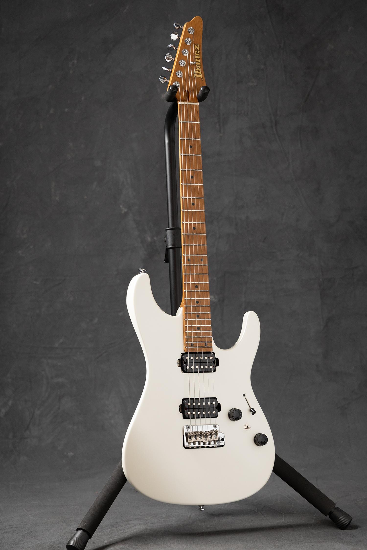 Ibanez AZ2402PWF Ibanez AZ Prestige Electric Guitar w/Case - Pearl