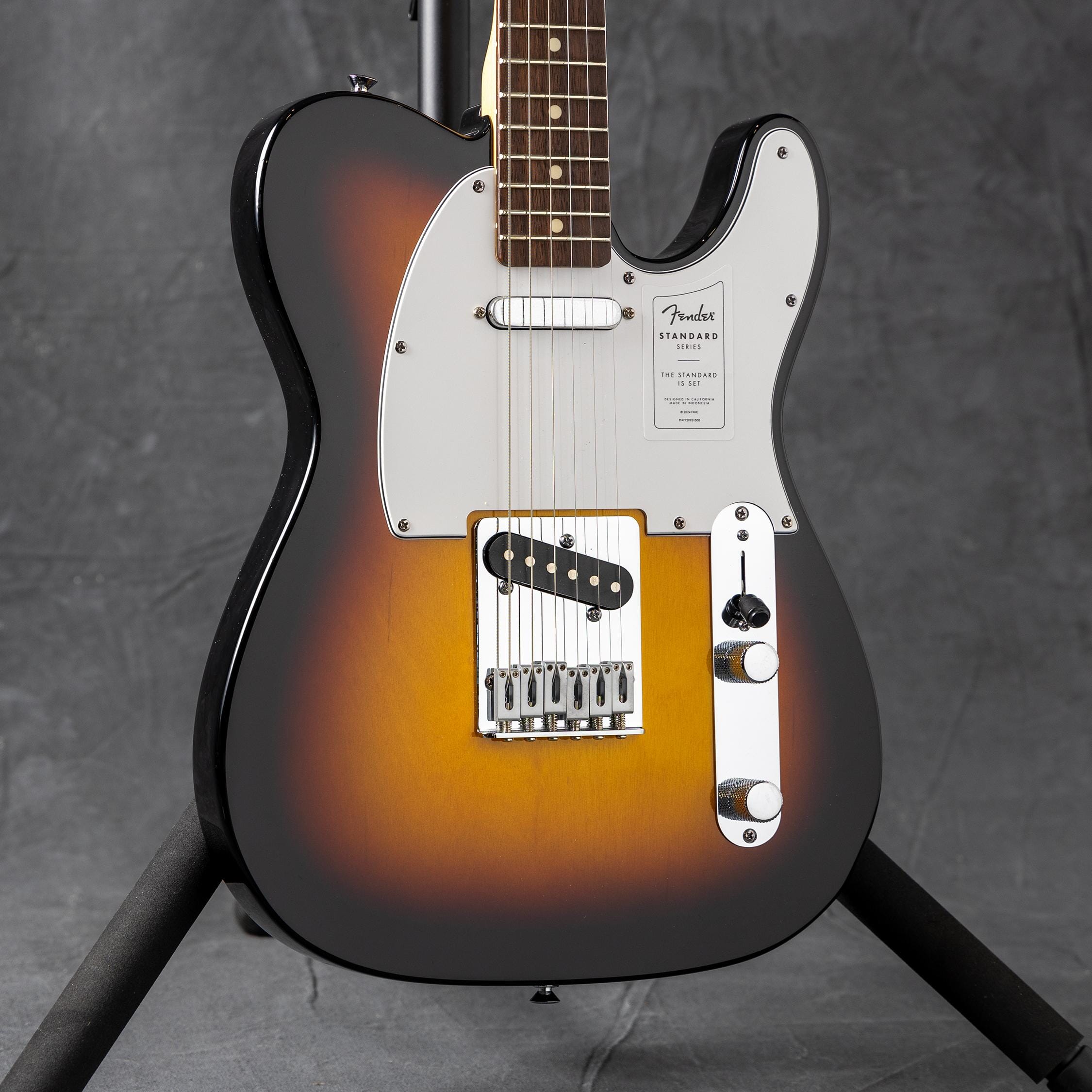 Fender Standard Telecaster®, Laurel Fingerboard, White Pickguard, 3-Color Sunburst