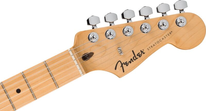 Fender Standard Stratocaster®, Maple Fingerboard, White Pickguard