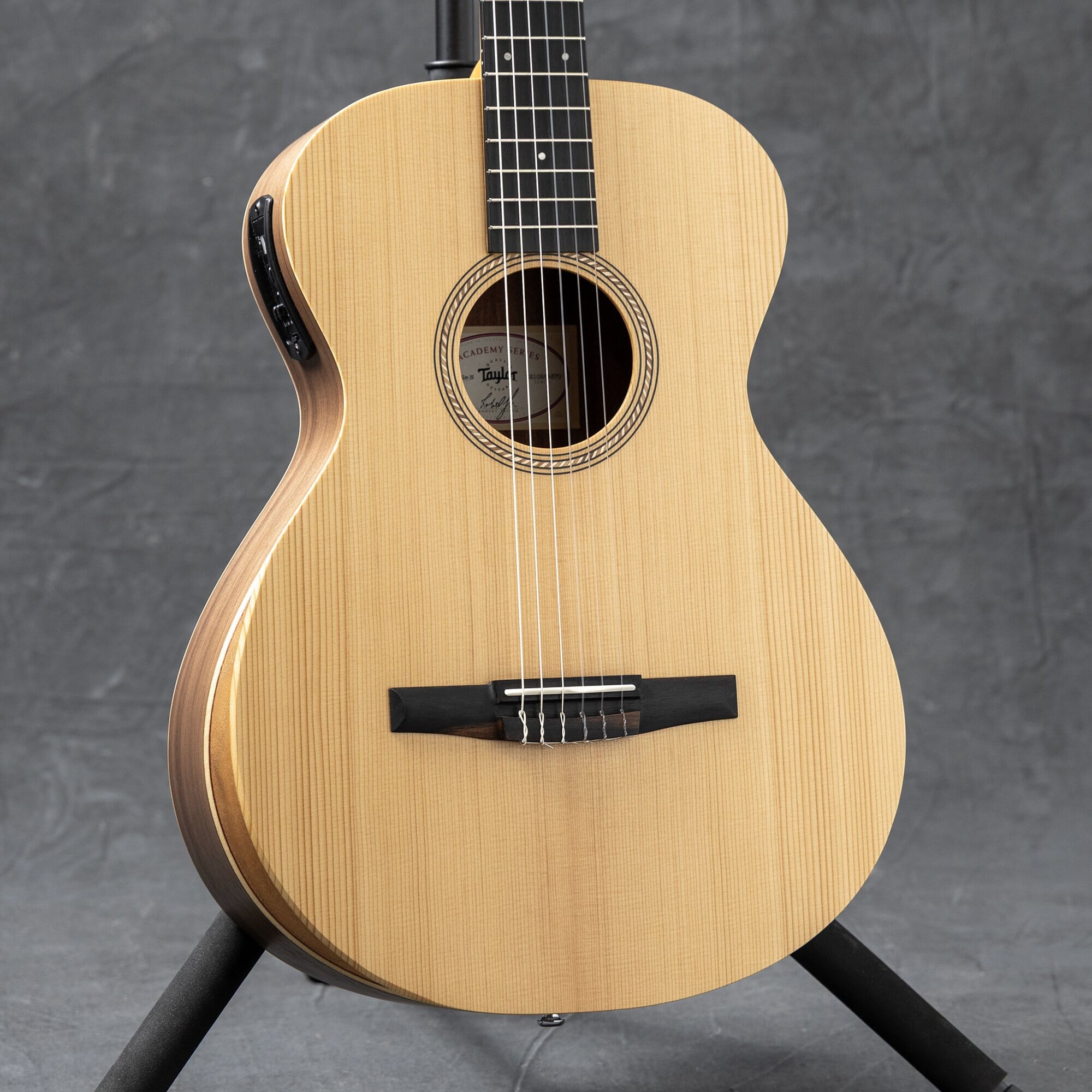 Taylor Academy 12e-N Grand Concert Nylon Spruce/Walnut Acoustic-Electric Guitar
