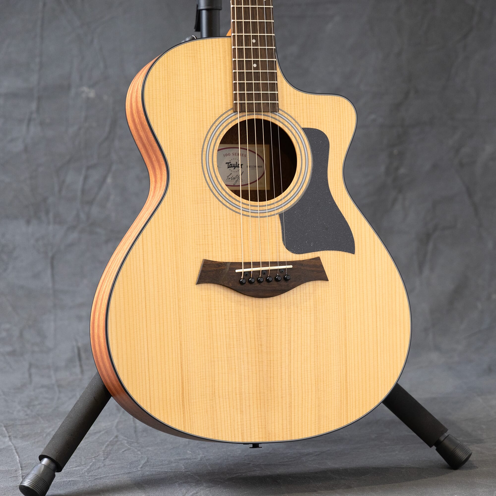 Taylor 112ce Grand Concert Sapele/Spruce Acoustic/Electric Guitar with Gigbag