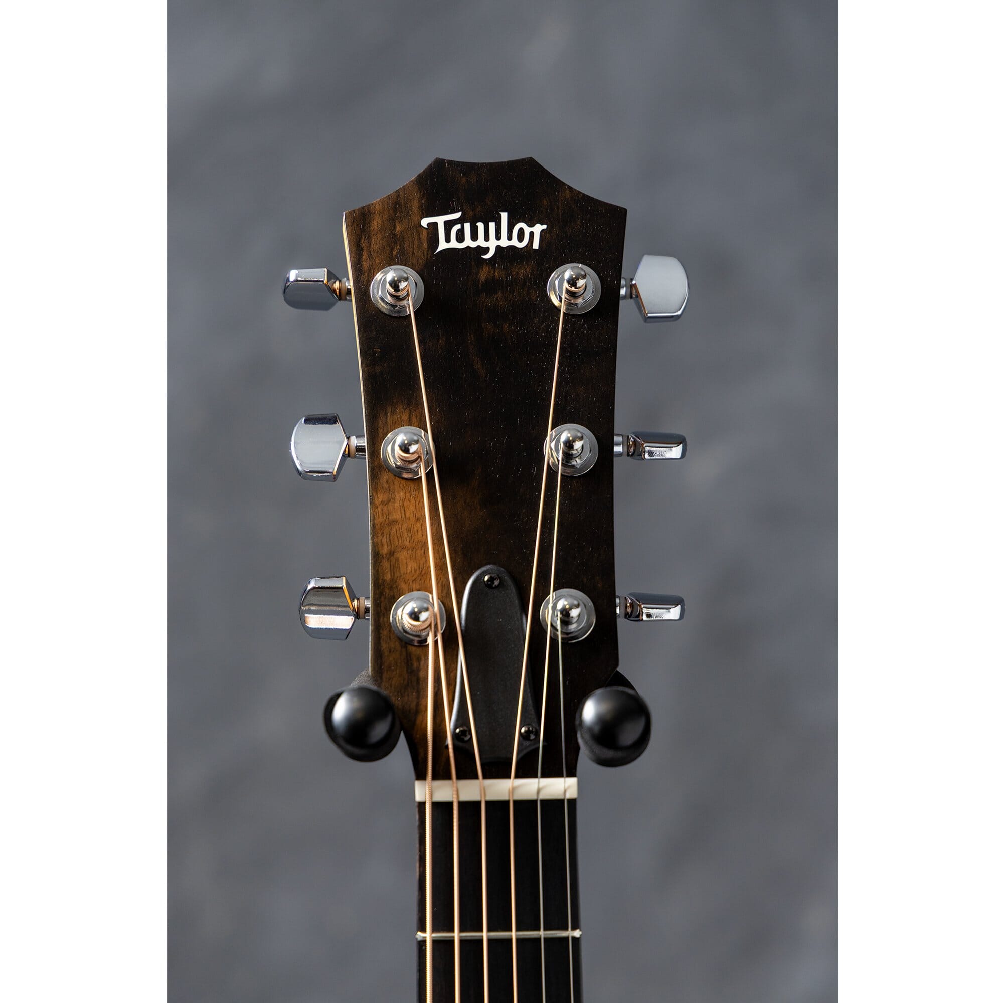 Taylor 214ce Grand Auditorium Sitka/Walnut Acoustic Guitar w/ES-2