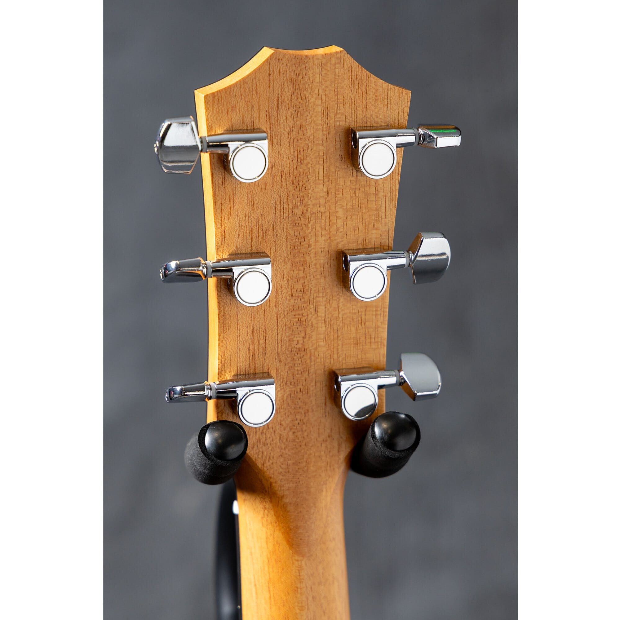 Taylor 214ce Grand Auditorium Sitka/Walnut Acoustic Guitar w/ES-2