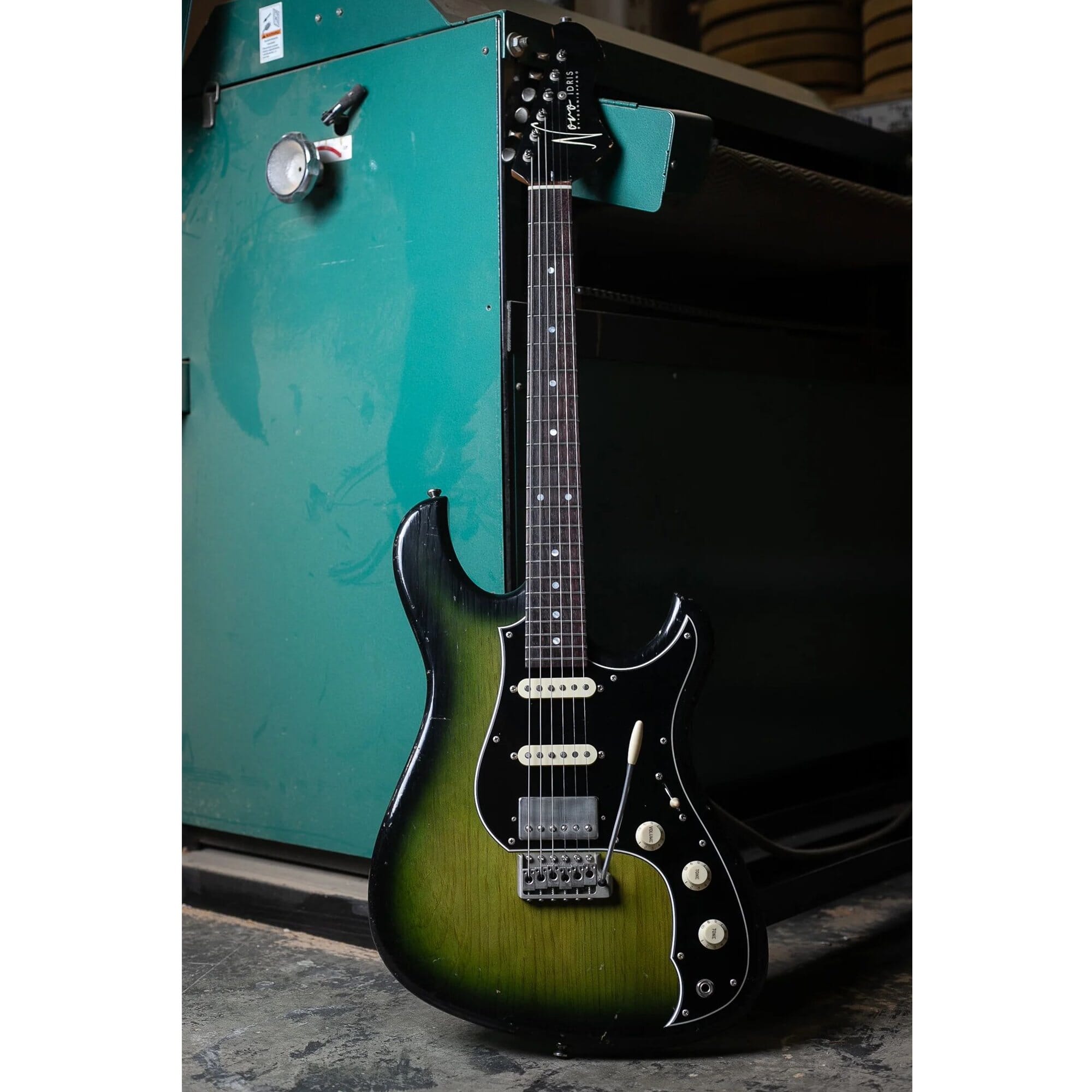Novo Idris HSS Cat's Eye Burst Electric Guitar