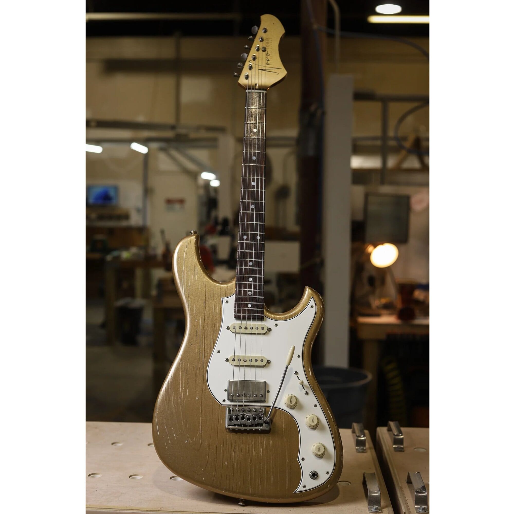 Novo Idris HSS Shoreline Gold Electric Guitar