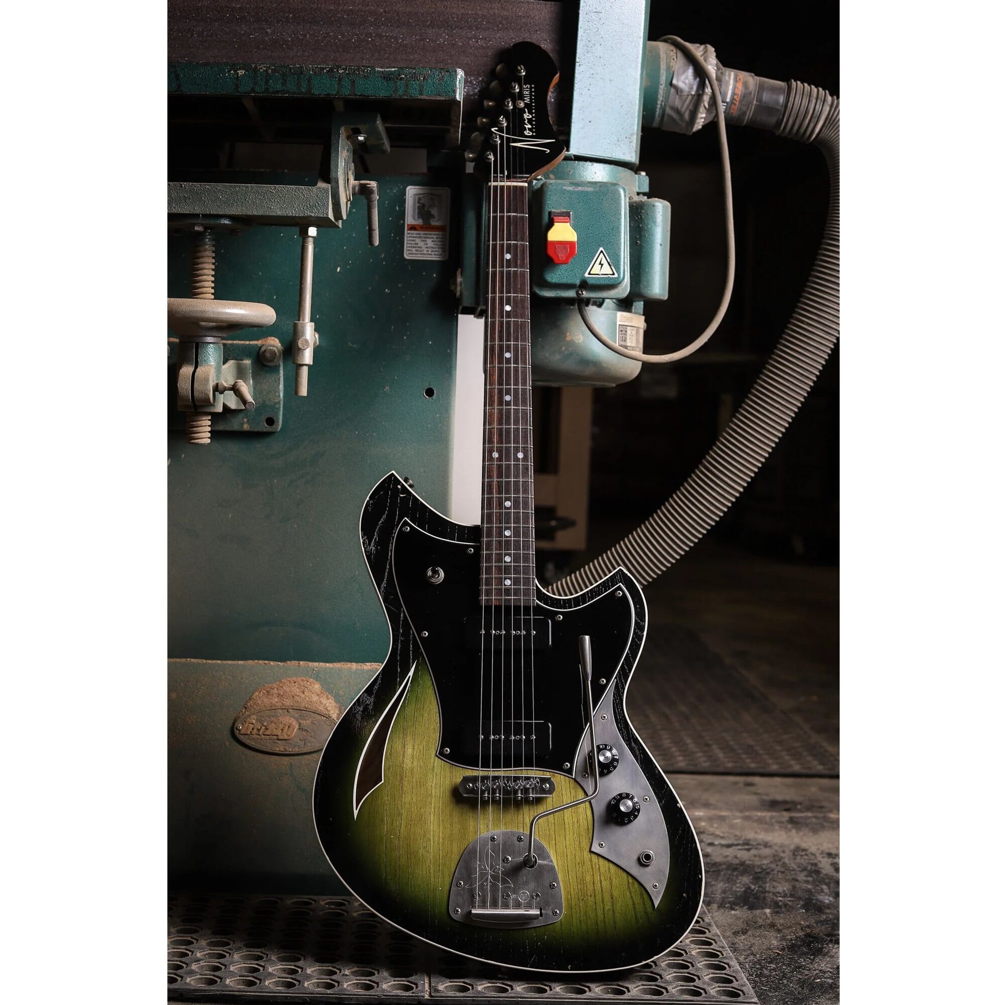 Novo Miris J Cat's Eye Burst