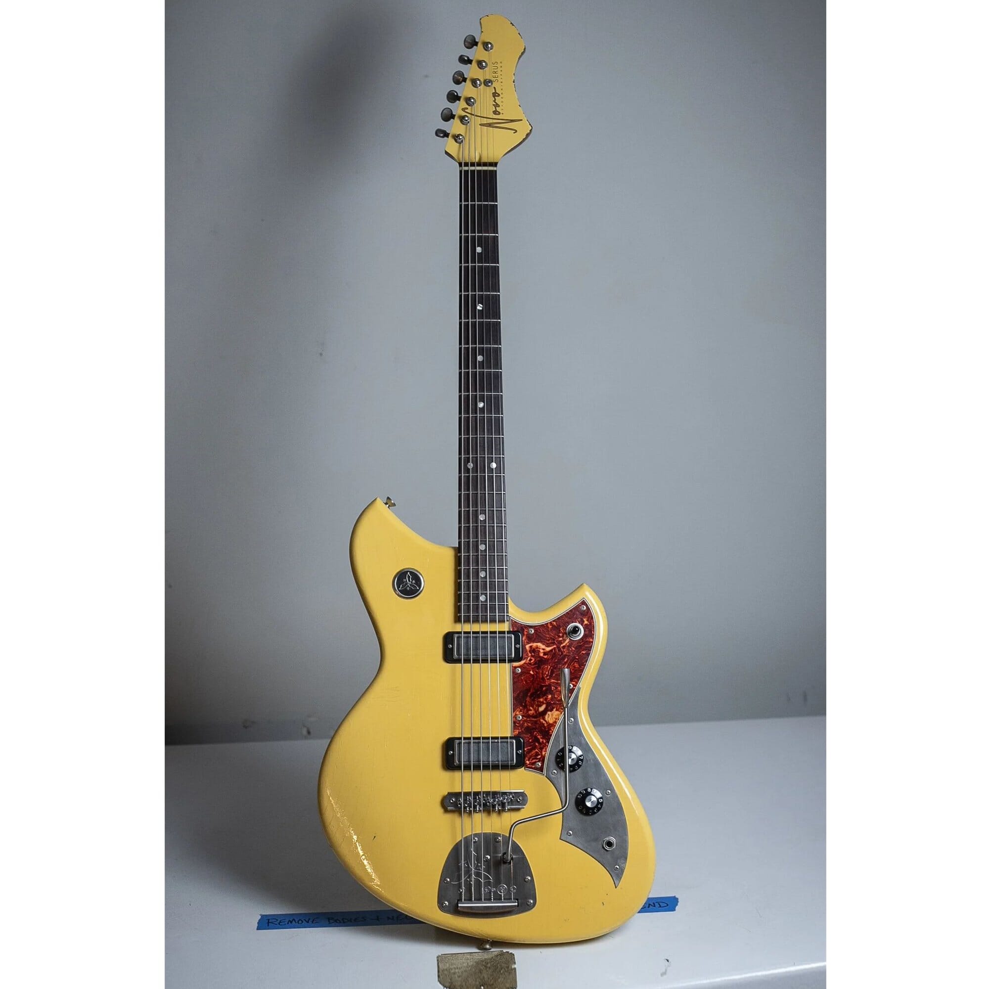 Novo Serus J Baritone Vintage Cream