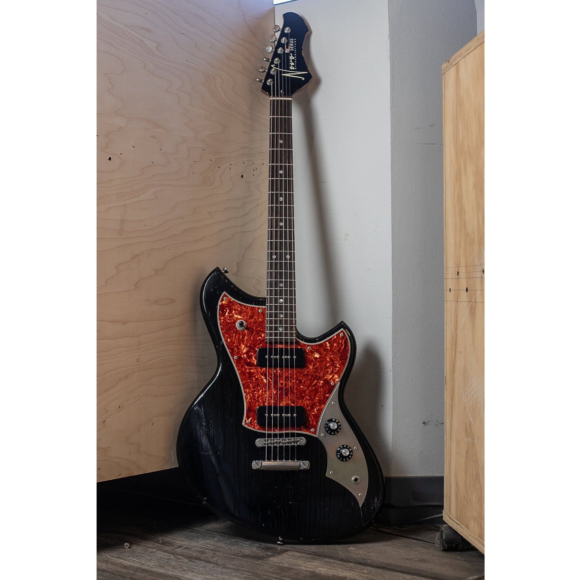 Novo Serus P Bull Black