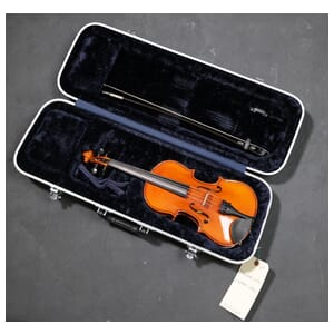 Eastman VA80 11" Standard Viola Outfit - Used