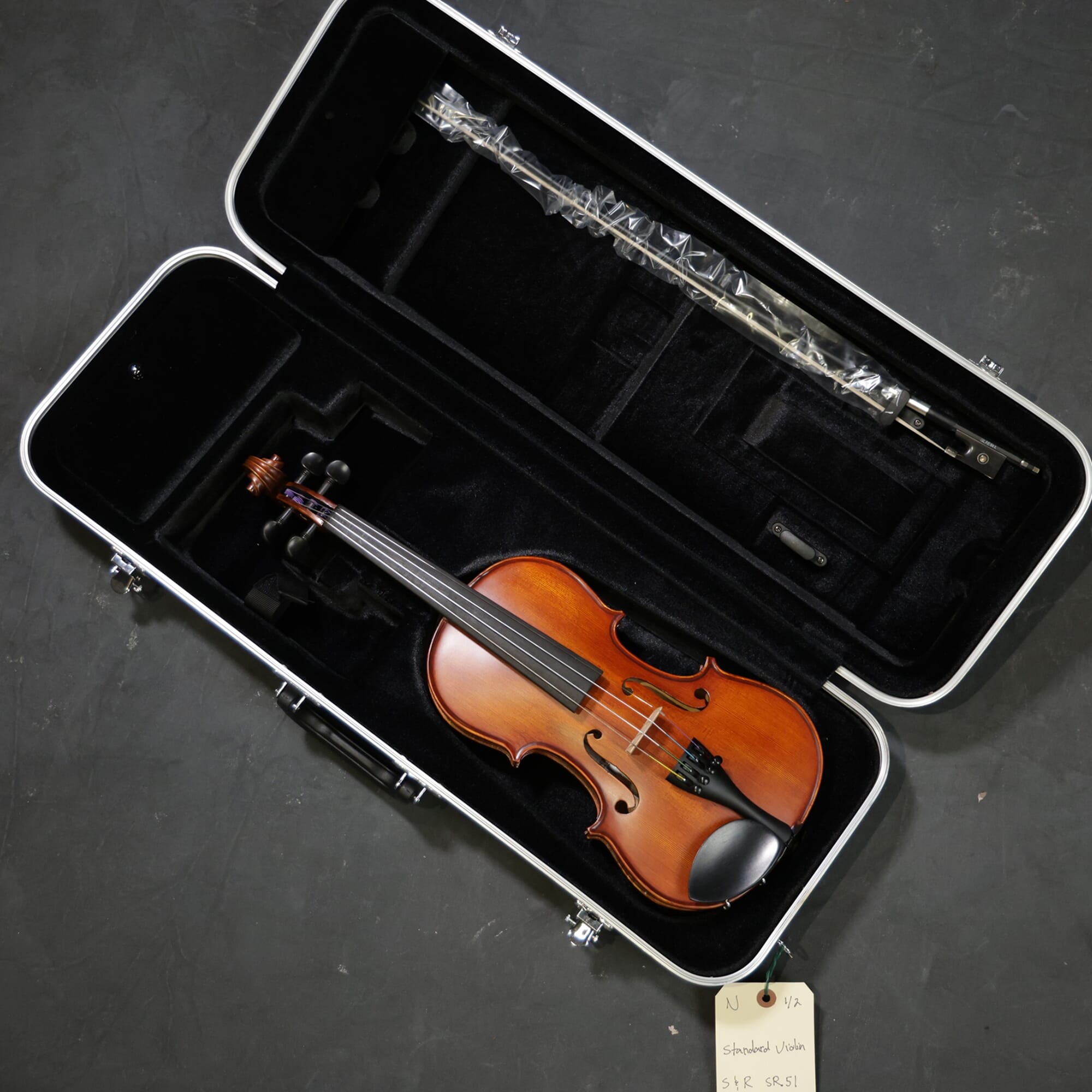 Scherl & Roth SR51 1/2 Deluxe Violin Outfit Open Box