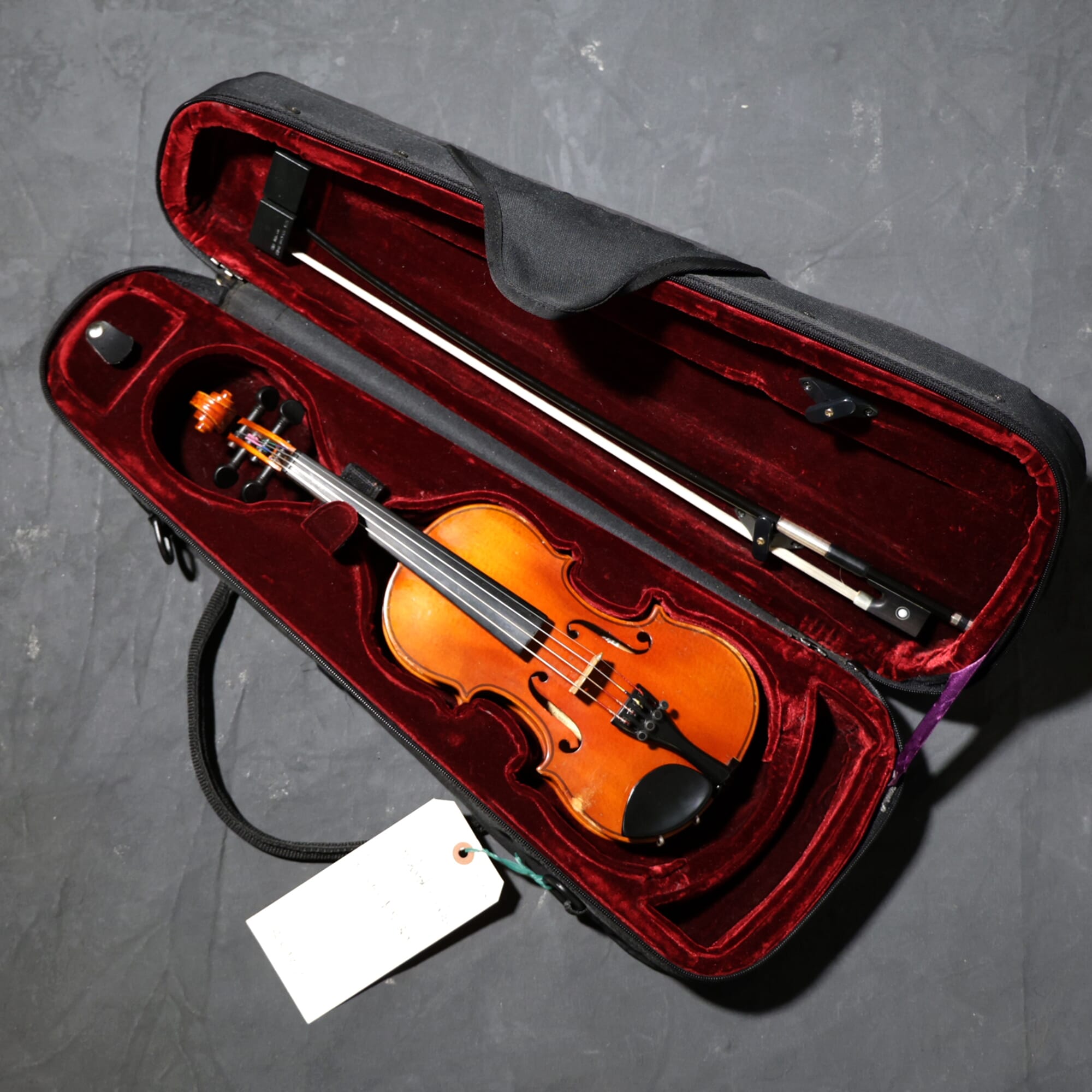 Suzuki 1/10 Standard Violin Outfit USED