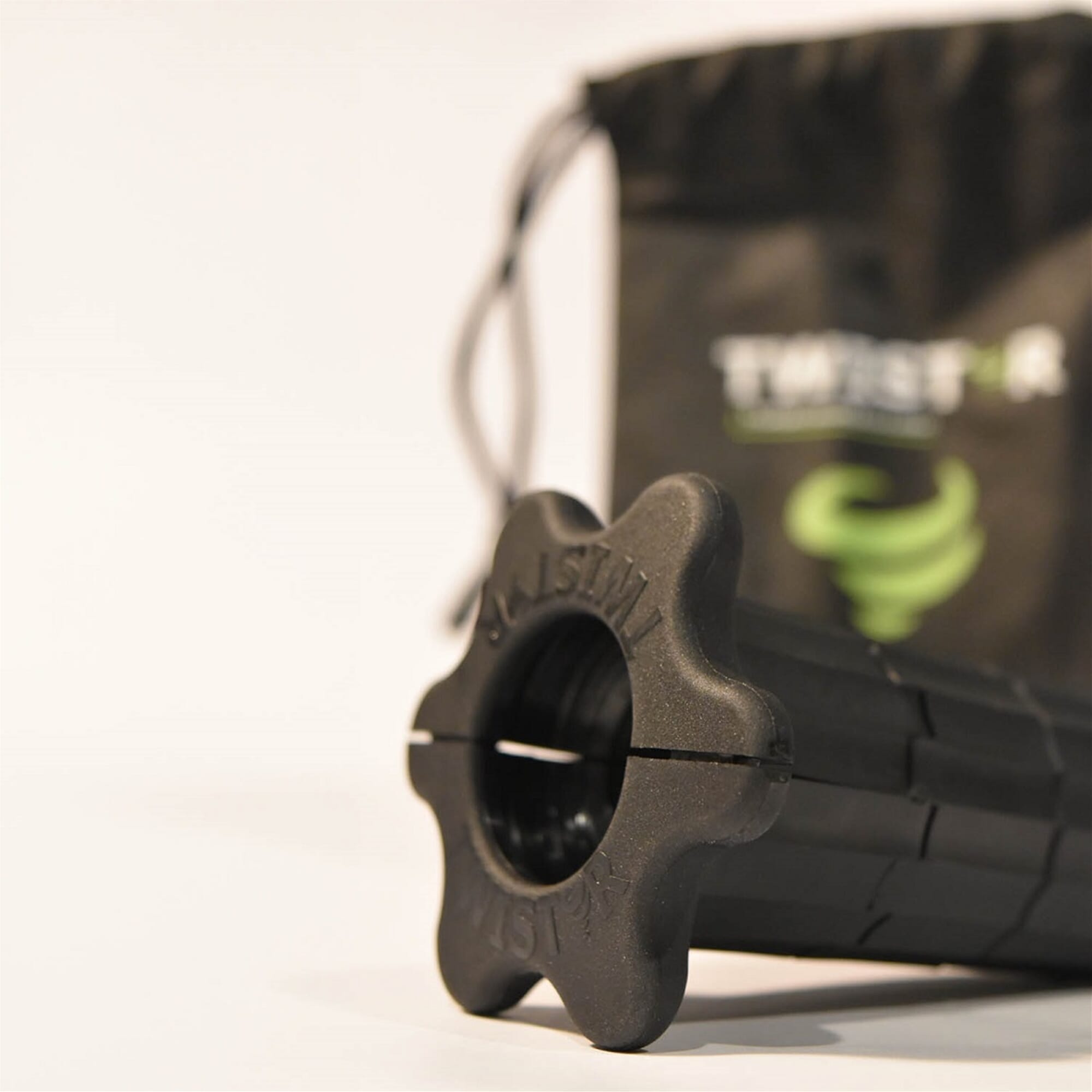 Artino Comfort Model Shoulder Rest for Violin & Viola - 1/8 and 1/4 violin