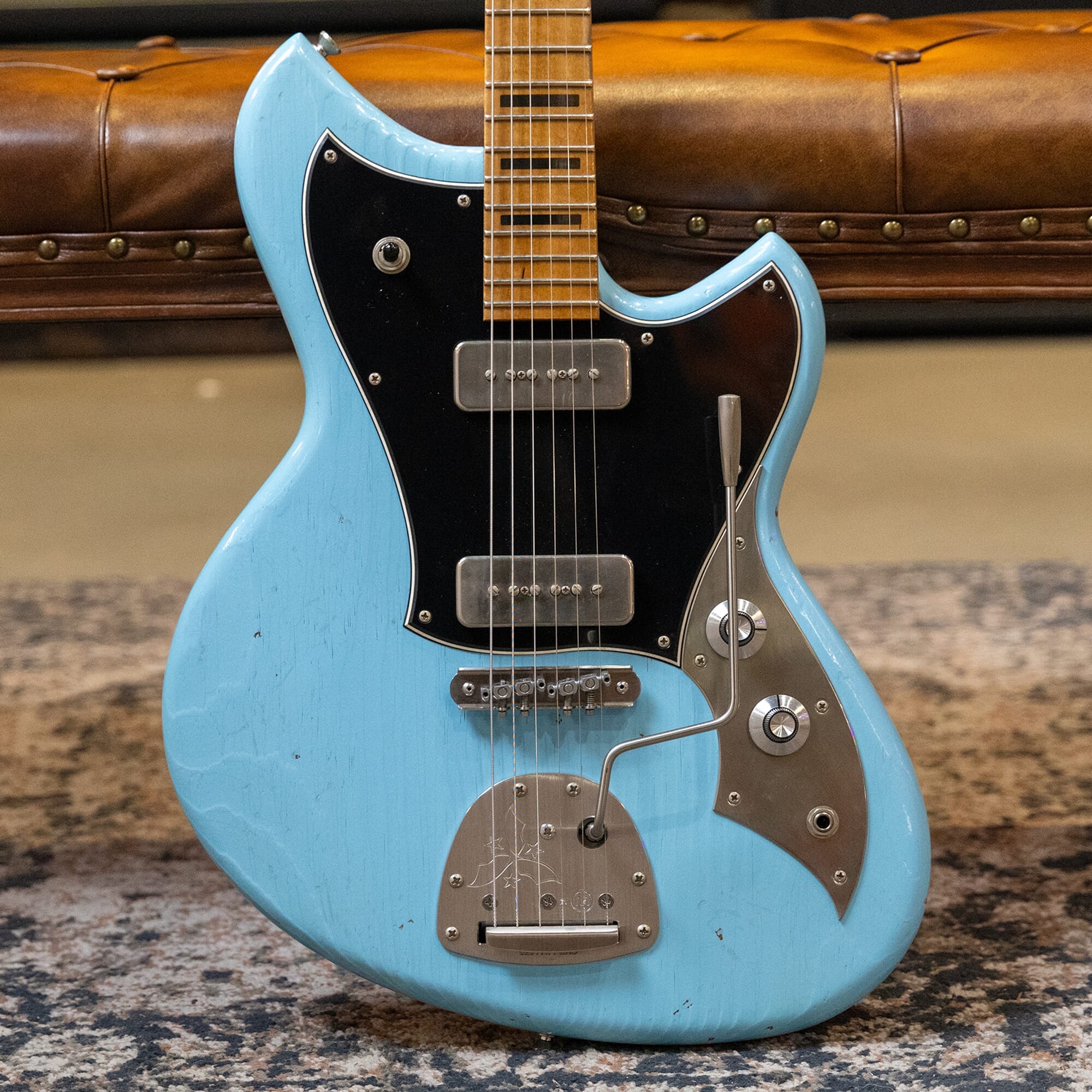 Novo Serus J Custom Daphne Blue Maple