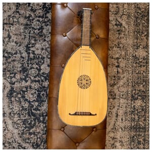 Clive Titmuss Lute USED