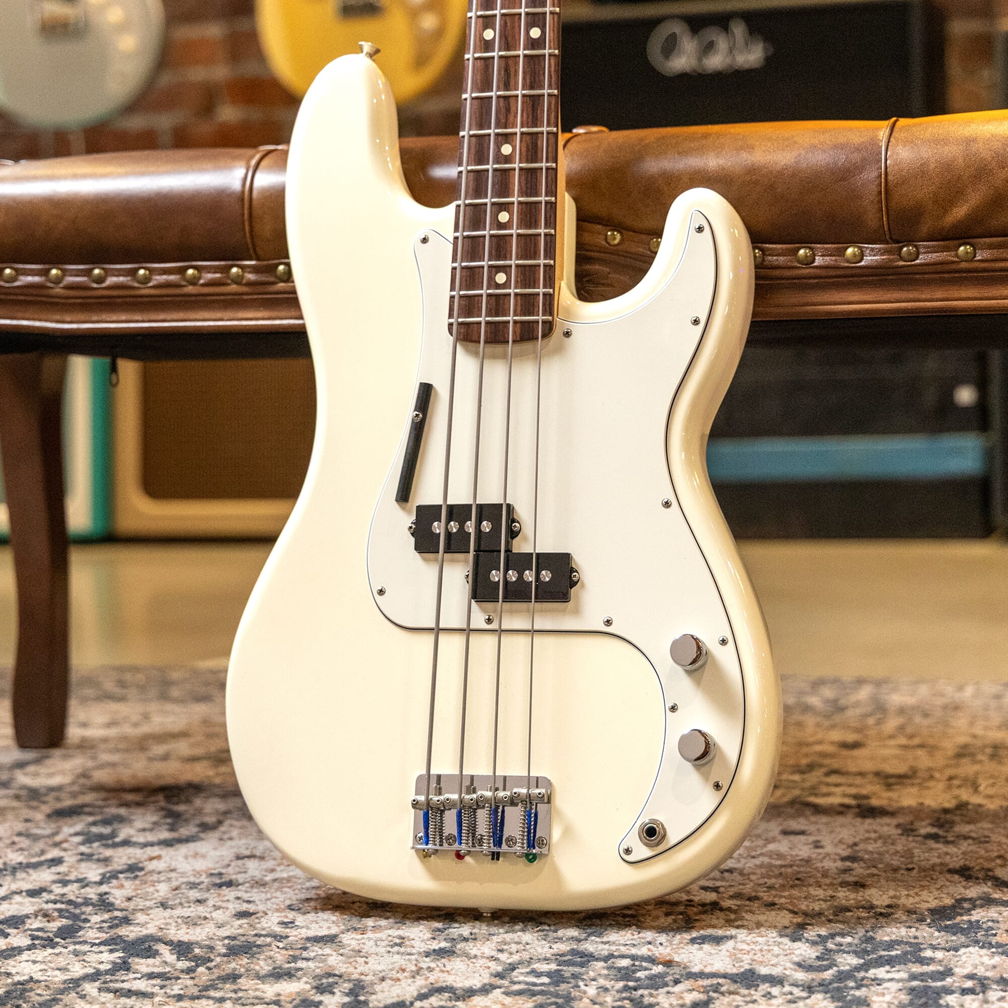 Fender Mexican Standard P Bass - Arctic White 2007 (USED)