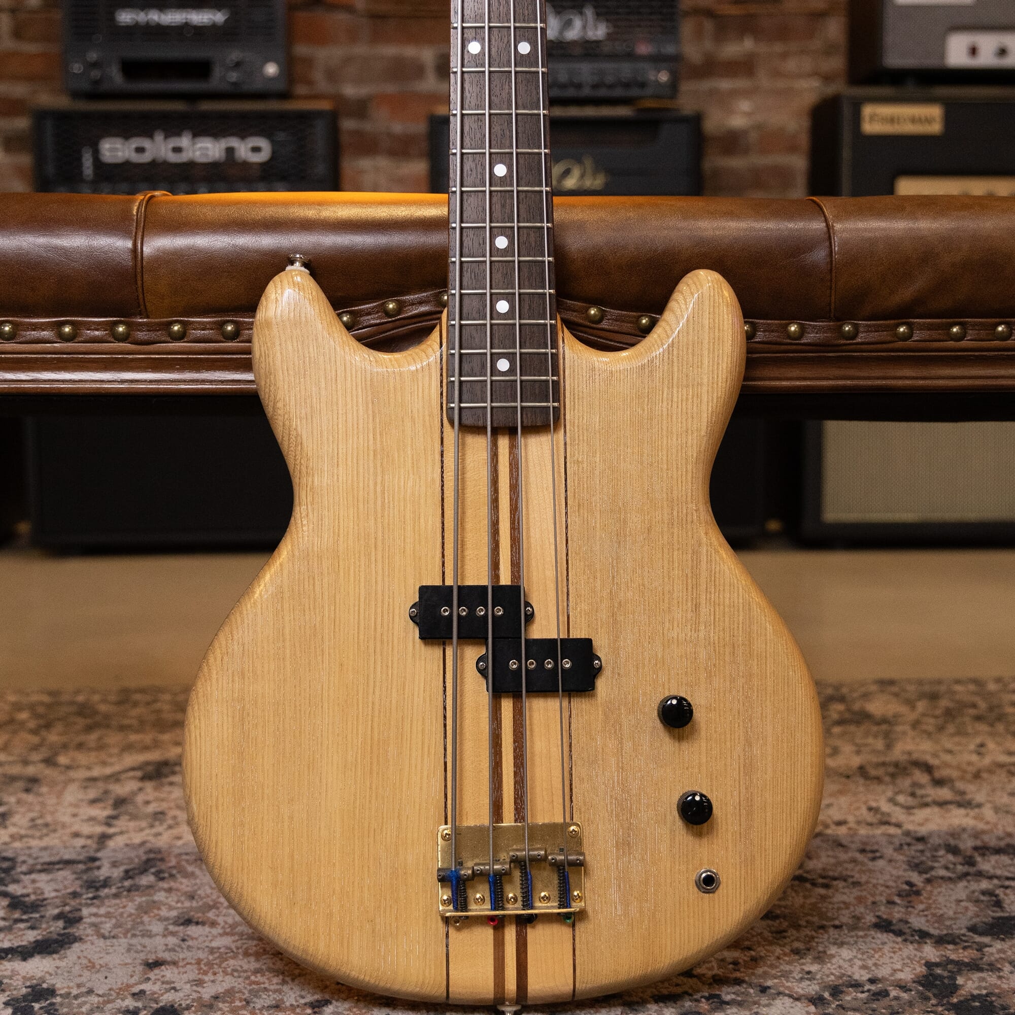 Vantage VS695B Natural '80s (Used)