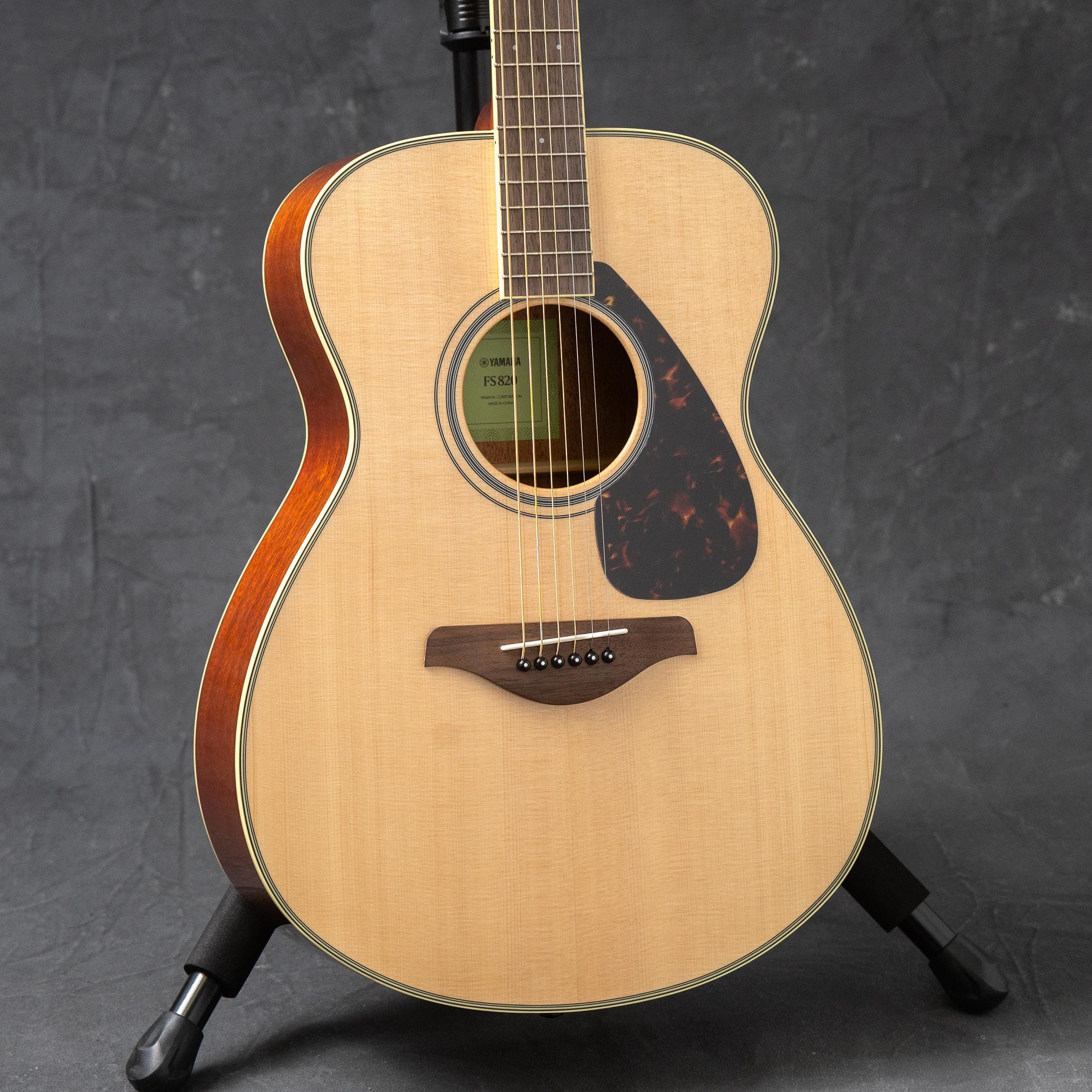 【ysd】YAMAHA FS820 Yamaha FS820 Concert Acoustic Guitar - Black | Sweetwater