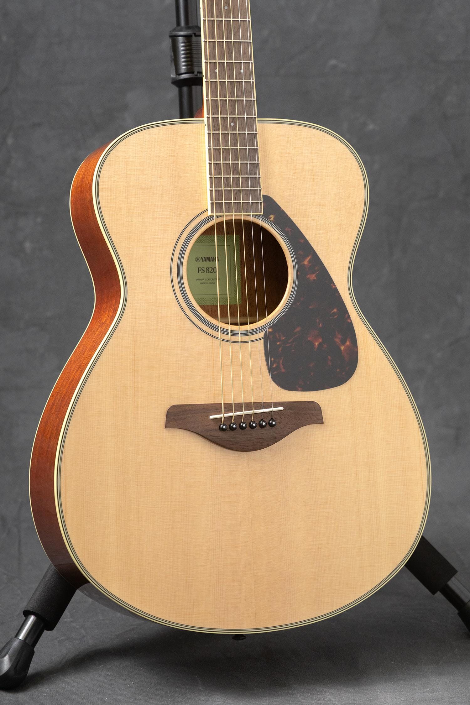 Yamaha FS820 Acoustic Folk Guitar | Tapestry Music