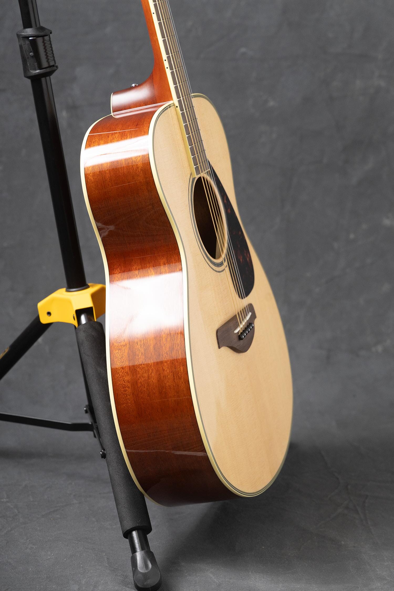 Yamaha FS820 Acoustic Folk Guitar | Tapestry Music